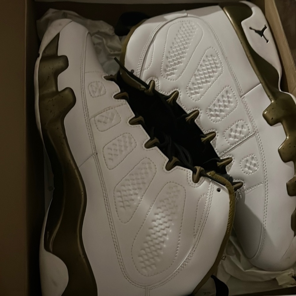 Jordan 9s with matching hat